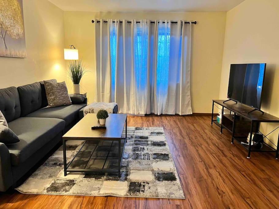 Beautiful 2Br Apartment. Black-Out Curtains Peoria Eksteriør bilde